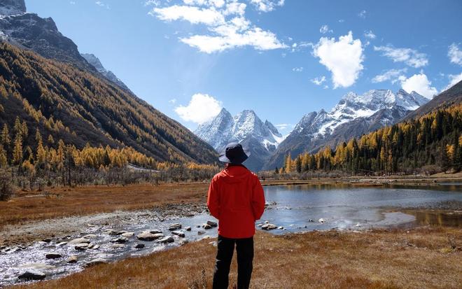 穿毕徒步地理手册:沉浸式穿越神山秘境澳门新葡京此生必走!收好四姑娘山长(图13) 穿毕徒步地理手册:沉浸式穿越神山秘境澳门新葡京此生必走!收好四姑娘山长(图13)