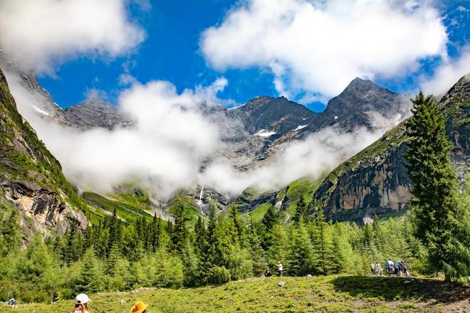 穿毕徒步地理手册:沉浸式穿越神山秘境澳门新葡京此生必走!收好四姑娘山长(图14) 穿毕徒步地理手册:沉浸式穿越神山秘境澳门新葡京此生必走!收好四姑娘山长(图14)